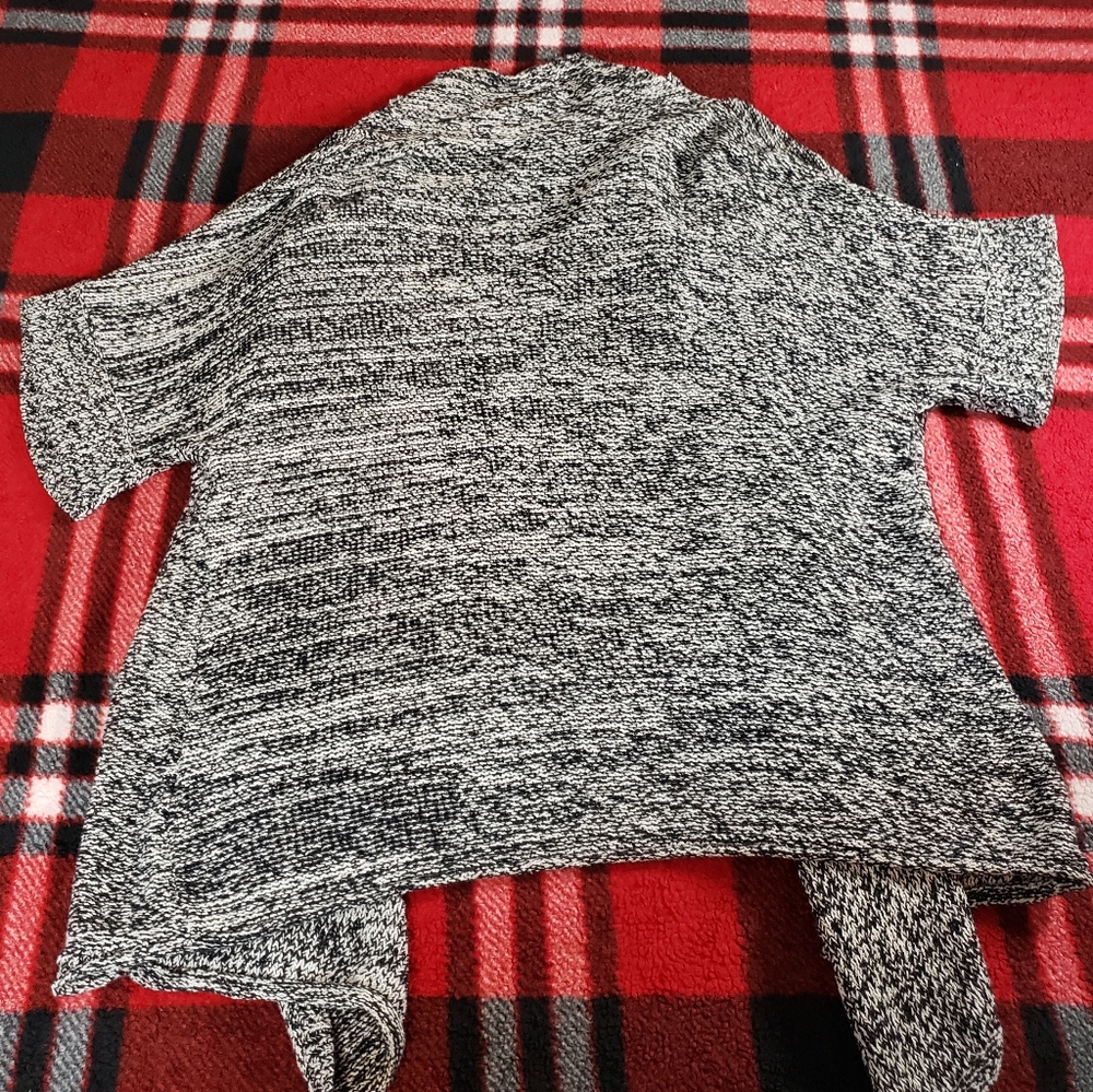 DKNYC WOMEN'S hi / low CARDIGAN size small / medium - Picture 2 of 7